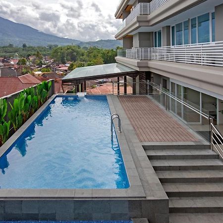 Hotel Santika בוקיטינגי מראה חיצוני תמונה